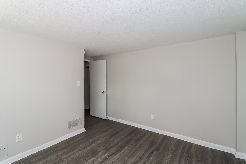 Building Photo - 2870 Valley Brook Dr SW