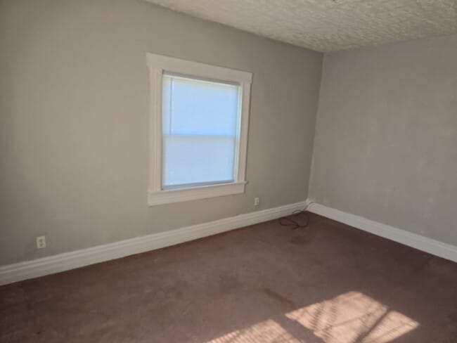 Building Photo - Cozy Home for Rent in Muncie