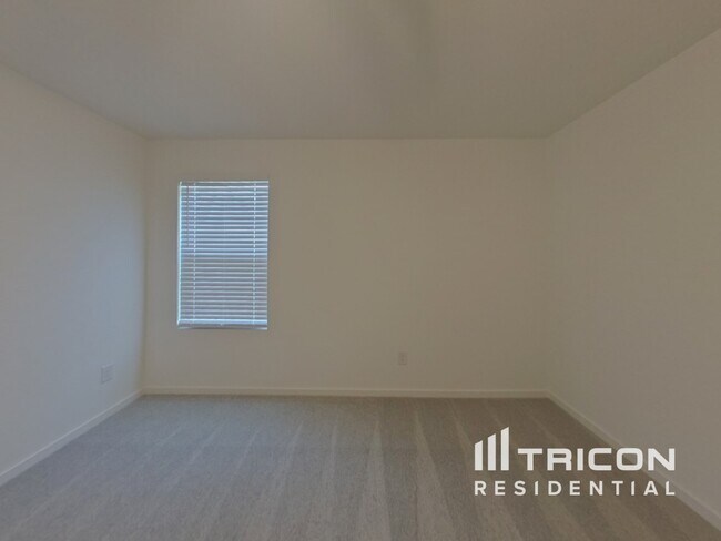 Building Photo - 10740 Cowhide Ln