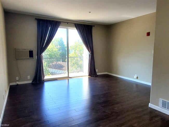 Building Photo - 1 br, 1 bath Condo - 35560 Monterra Terrac...