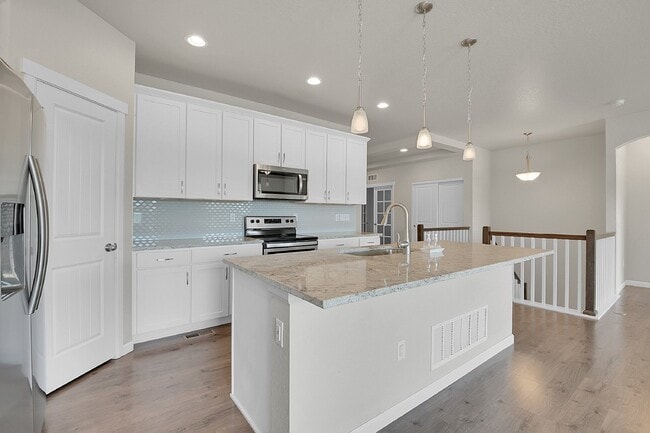 Building Photo - $3,095.00 - 4 Bedrooms, 2 Bathroom, Single...