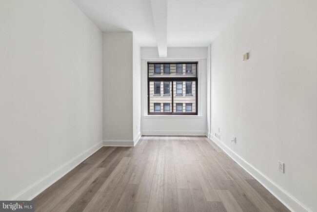 Building Photo - 1500 Chestnut St