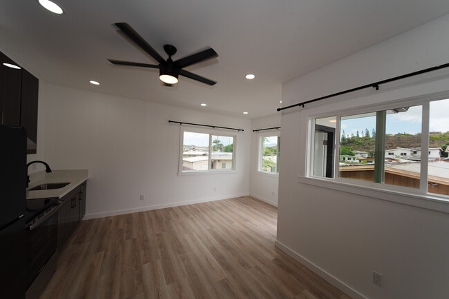 Building Photo - 98-352 Pono St