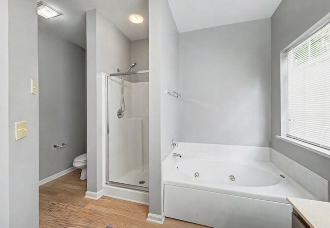 Building Photo - 629 Magnolia Ln