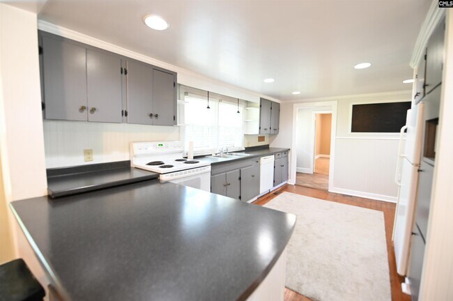 Building Photo - 217 Forest Bickley Rd