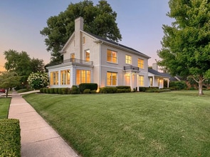 Building Photo - Spacious 5-Bedroom Home with Luxury Finish...