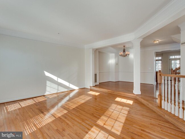 Building Photo - 701 Fitzhugh Way