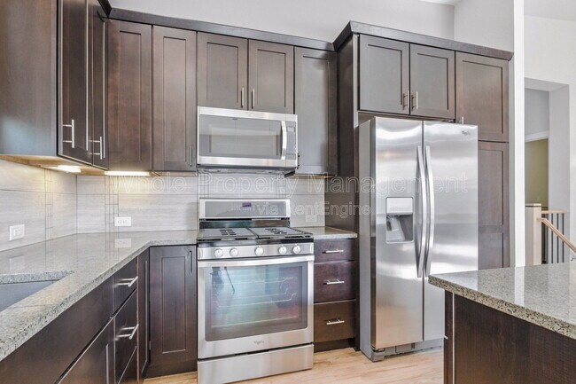 Building Photo - 1821 Blue Star Ln