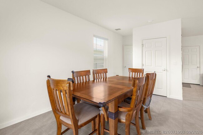 Building Photo - 10764 SW Vasari Way