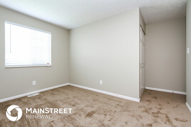 Building Photo - 644 Woods Crossing Ln