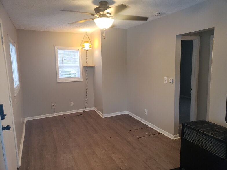 Building Photo - 837 Tisdale Ave