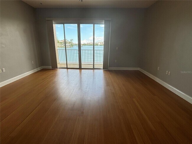 Building Photo - 200 Brightwater Dr