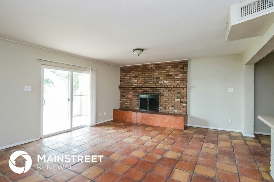 Building Photo - 3733 W Cypress St