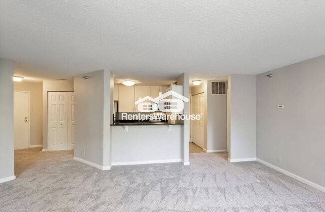 Building Photo - 6145 Chasewood Pkwy