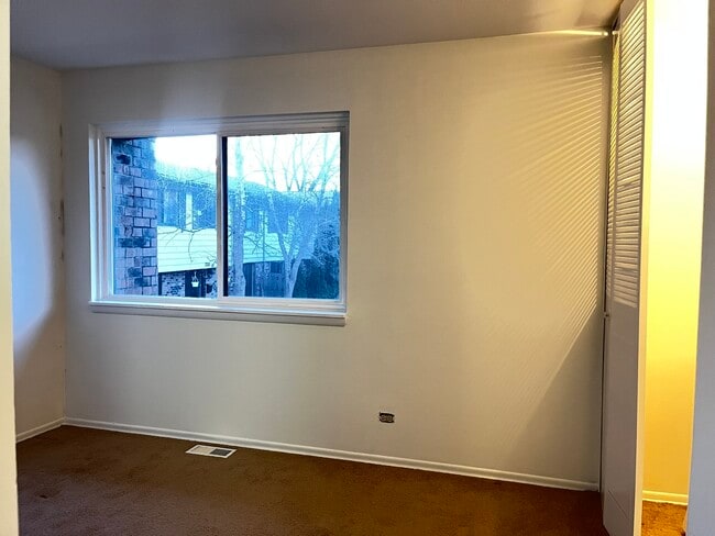 Building Photo - 9 Tower Ct