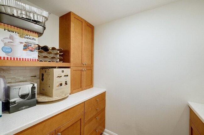 Building Photo - Furnished, Detached Home in Bethesda Alta ...