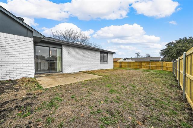 Building Photo - 4940 Watkins Dr