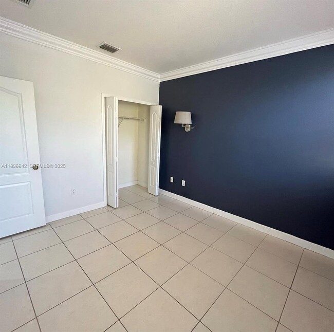 Building Photo - 14905 SW 8th Terrace