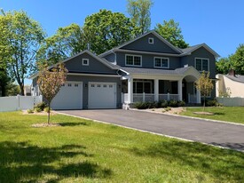 Building Photo - 300 Locust Ln