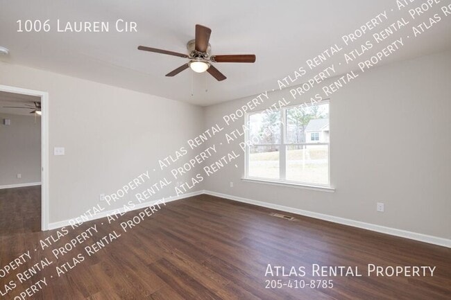 Building Photo - 1006 Lauren Cir E