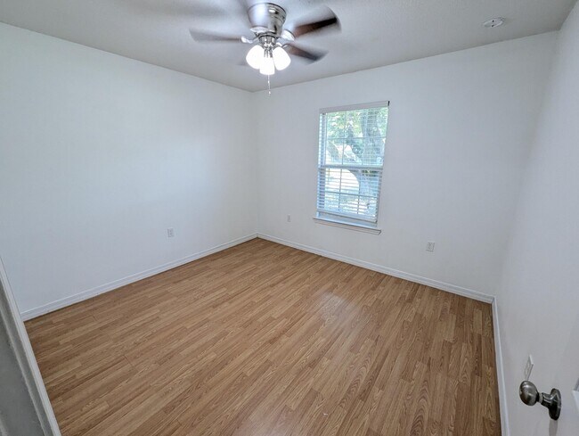 Building Photo - 8325 Fortworth St