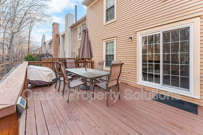 Building Photo - 5461 Grove Ridge Way