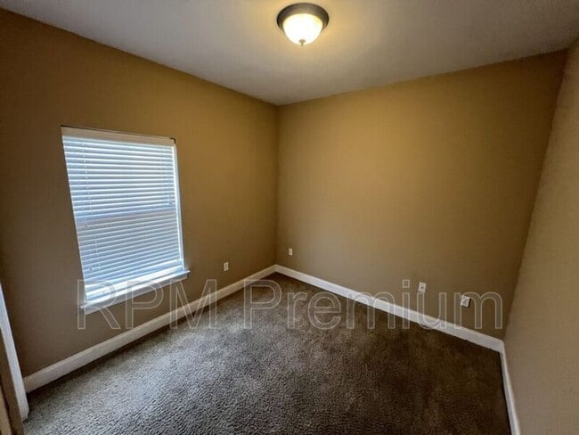 Building Photo - 767 Summer Breeze Dr