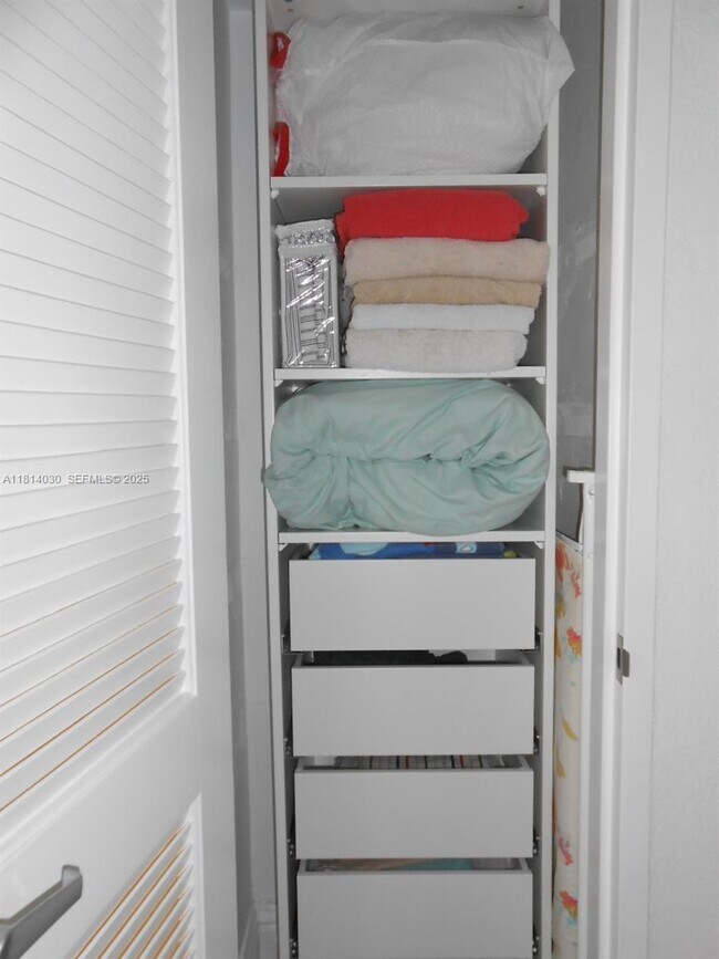 Building Photo - 2501 S Ocean Dr