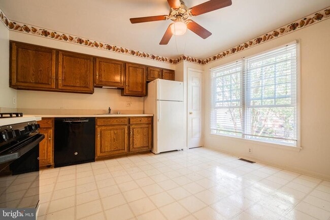 Building Photo - 7711 Shootingstar Dr