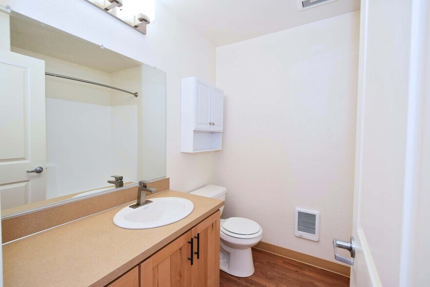 Building Photo - 12085 SW 135th Ave
