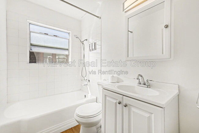 Building Photo - 2233 Ninth St