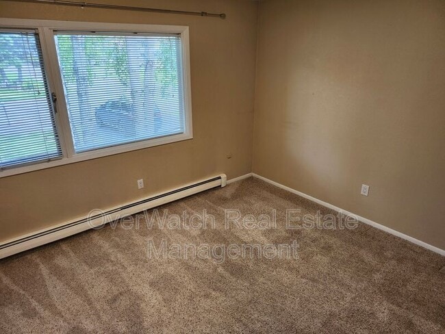 Building Photo - 3890 Caravelle Dr
