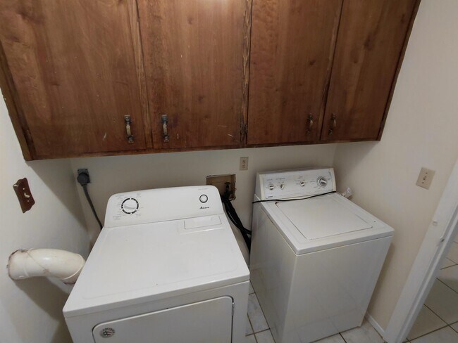 Building Photo - 3400 Whirlaway Trail