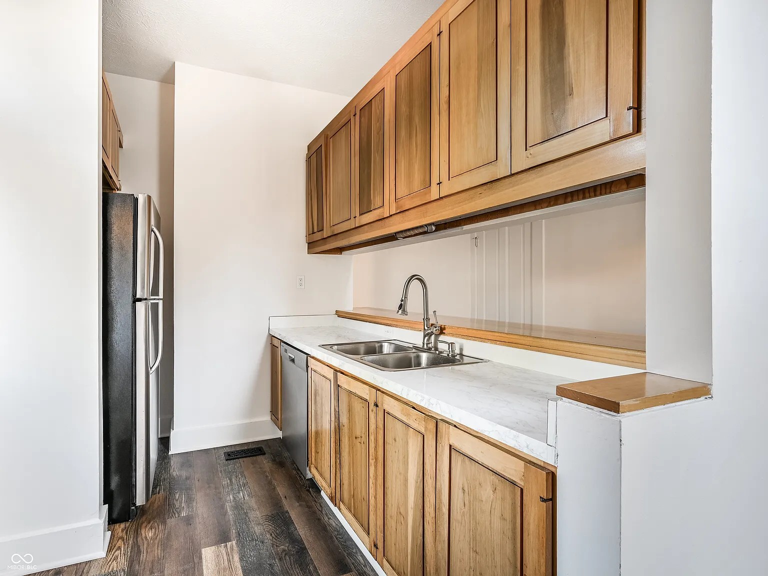 Kitchen - 312 N College Ave