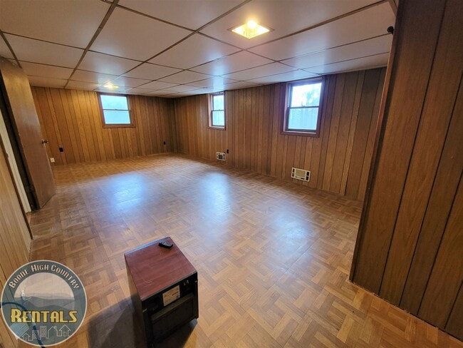 Building Photo - 316 Carl Giles Rd