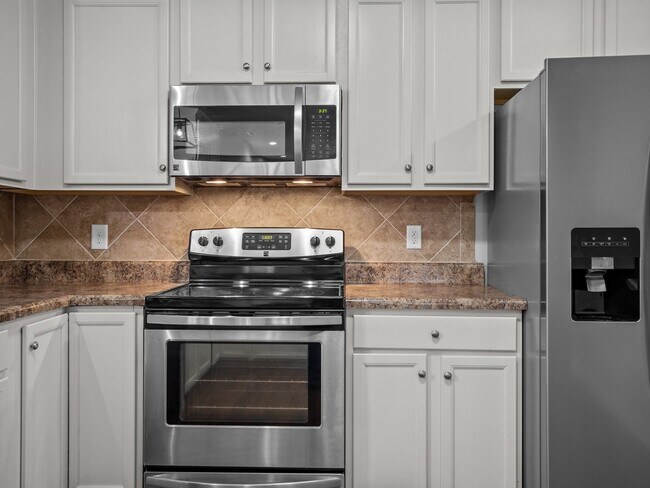 Building Photo - Welcome to Pepperwood Lane!