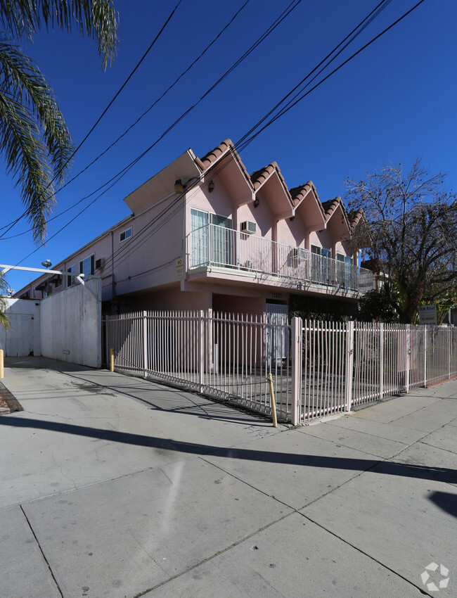 Building Photo - 12031 Runnymede St