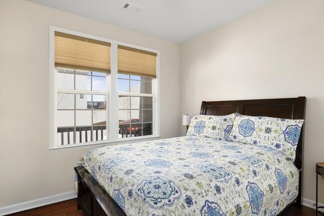 Building Photo - 4575 Brumby Ln