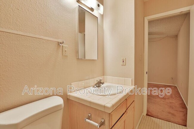 Building Photo - 1248 N Gaylord Cir