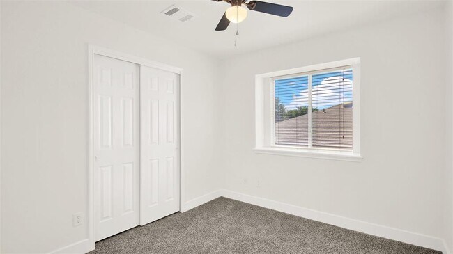 Building Photo - 641 Fort Thomas Pl