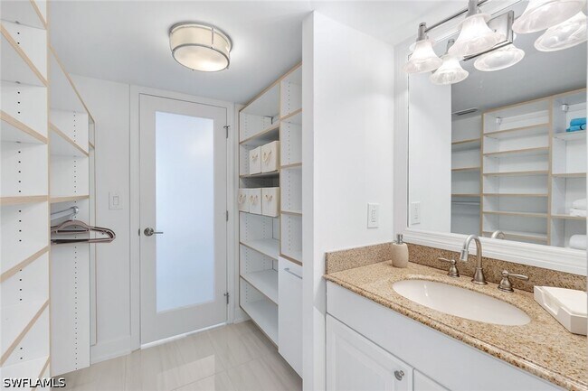 Building Photo - 5 Bluebill Ave