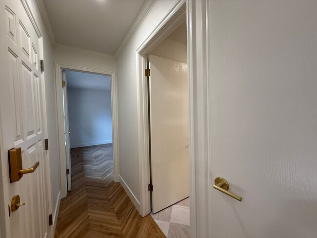 Building Photo - Beautifully Updated Home in Holladay