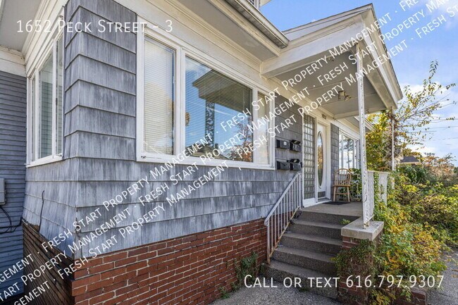 Building Photo - 1652 Peck St