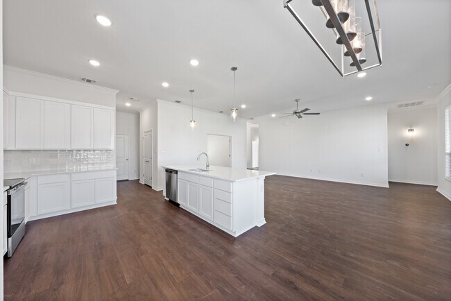 Building Photo - 7308 Caladium Dr