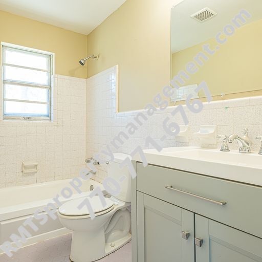 Building Photo - 5794 Henry Bailey