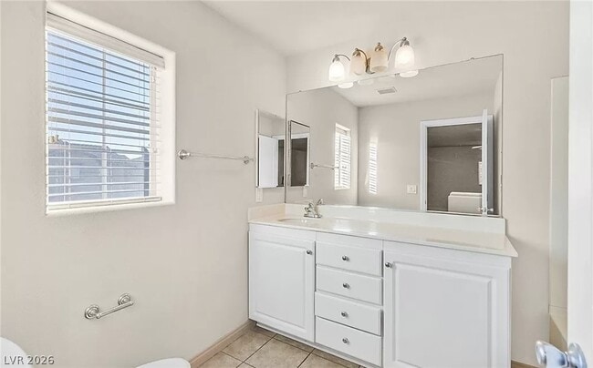 Building Photo - 4836 Golden Shimmer Ave