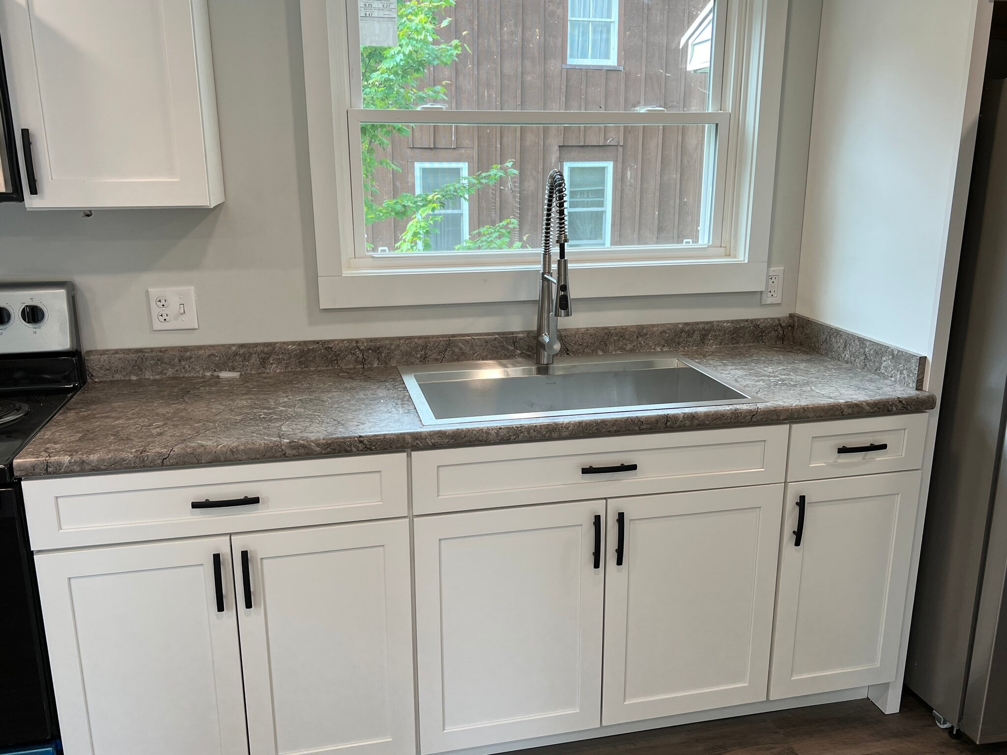 Kitchen Sink - 124 Aubrey Ave