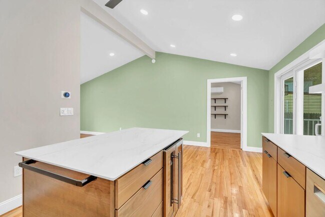 Building Photo - 61 Cornell Dr