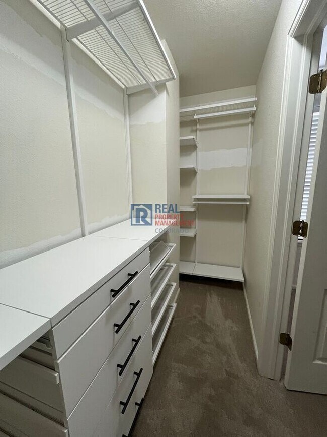 Building Photo - 12996 S Carson Ct