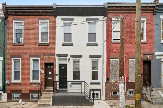 Building Photo - 2550 N Sartain St